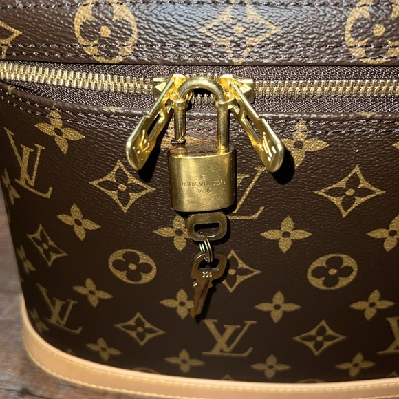 Louis Vuitton Vanity Nice Case - Picture 9 of 12